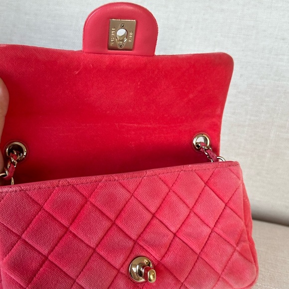 SOLD - CHANEL Pink Velvet Mini Rectangular Flap Bag Diamond Coco Crush Flap Bag - Picture 2 of 11